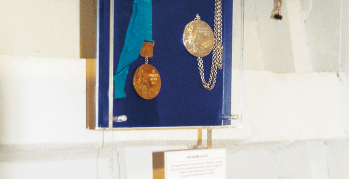 Sonder-Vitrine mit olympischen Medaillen
