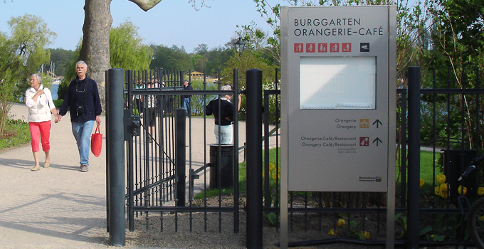 Schaukasten für Informationen ansässiger Anbieter