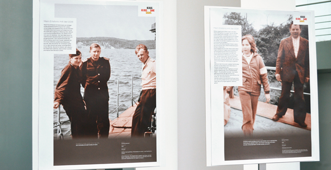 Plakat mit persönlichem Erlebnis in der DDR und Botschaft für heute